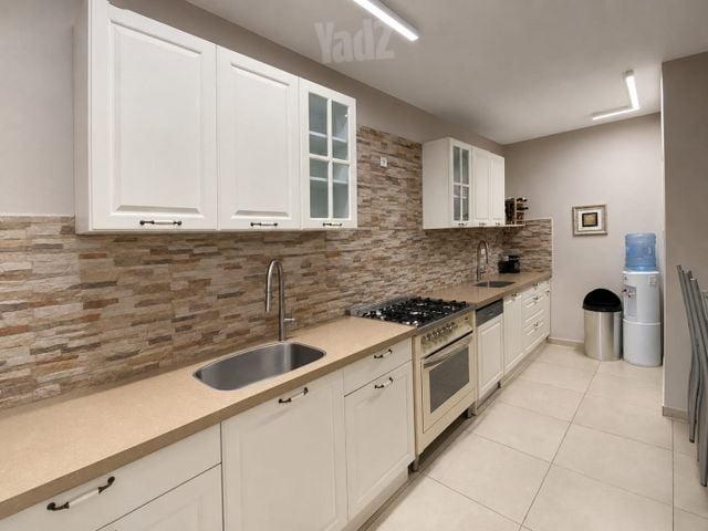 Apartment on Yoel HaNavi 26 — property photograph 3