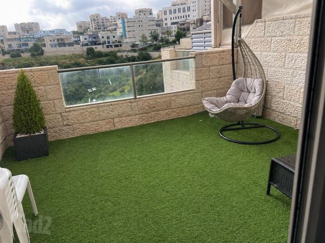 Apartment on Malachi HaNavi 8 — property photograph 2