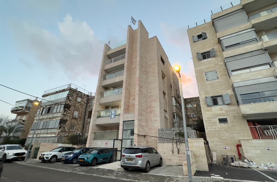 Apartment For Sale: Nof Harim St 16, Jerusalem, Beit HaKerem - image from gallery 15