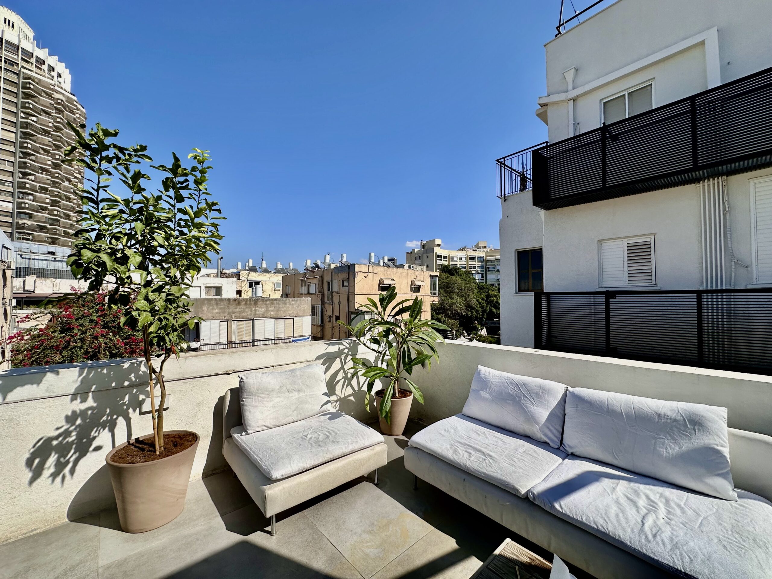 Penthouses For Rent: Bogarshov, Tel Aviv #336 1