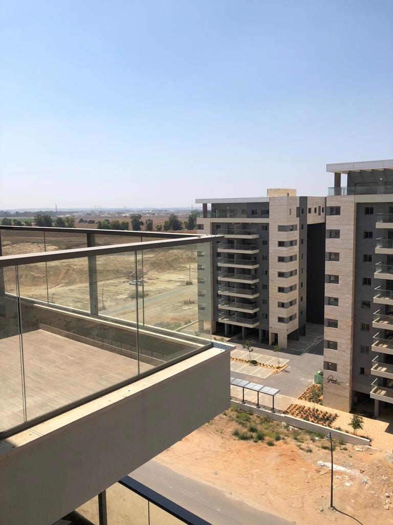 Apartment For Sale: Carmi Gat, Kiryat Gat 4