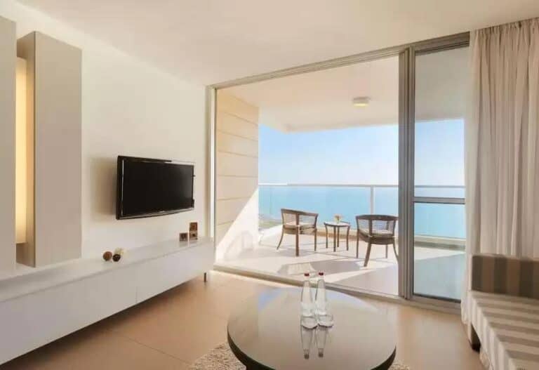 Apartment – Short Term / Vacation Rentals: Ramada Hotel, Netanya, South Beach 1