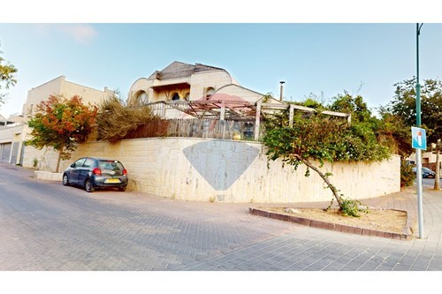 Villa For Sale: 169 Avnei HaChoshen, Givat Ze’ev 23