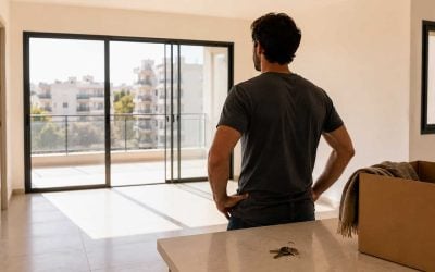 Renter viewing an Israeli apartment before a busy moving season